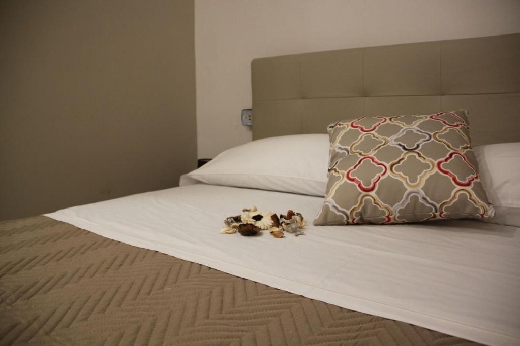 Residenza Suarez Bed & Breakfast Napoli Dış mekan fotoğraf