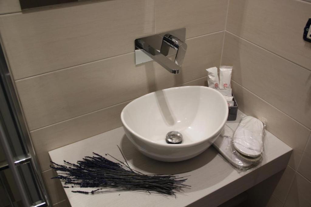 Residenza Suarez Bed & Breakfast Napoli Dış mekan fotoğraf
