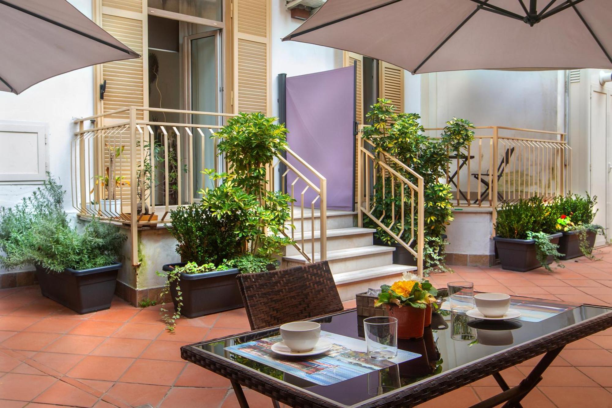 Residenza Suarez Bed & Breakfast Napoli Dış mekan fotoğraf